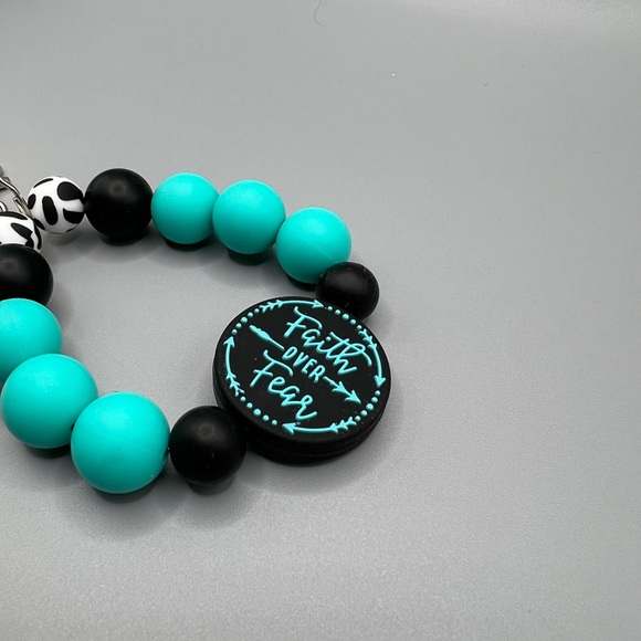 Turquoise and Black Beaded Bracelet - - Handmade K0259C - Picture 2 of 2